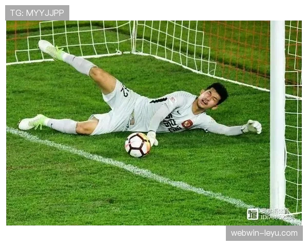 阿利松指挥防线表现亮眼，助球队稳固防守赢得关键胜利